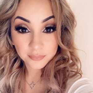 Meet your Posher, Angelica